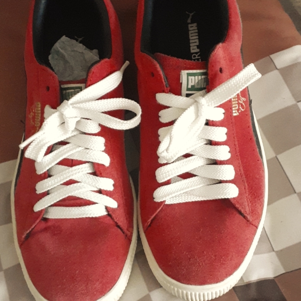 PUMA'S " Clyde the glide Drexlers" vintage.